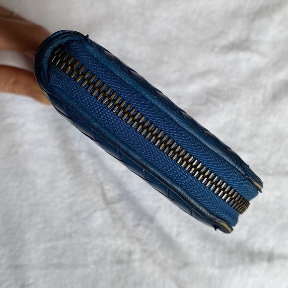 Bottega Veneta long blue wallet - Picture 11 of 13